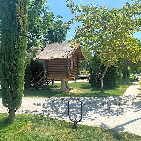 شقة فندقية Luxury Orchid With A Garden In A Private Complex Cascadas Bulgaria 3*